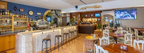 HOSTAL DORIS - Adults Only 3