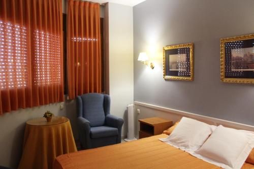 Hostal Montserrat 2