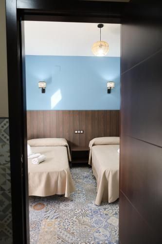 Hospedium DLJ Hostal La Paz Marmolejo Parking Gratis 1