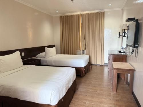 Dottie's Place Hotel & Restaurant 3