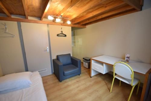 Room in Apartment - Condo Gardens Leuven - Student Flat Semiduplex 2