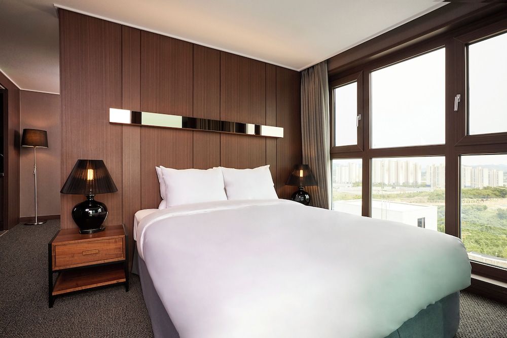 Jinju Raon Stay in Perla