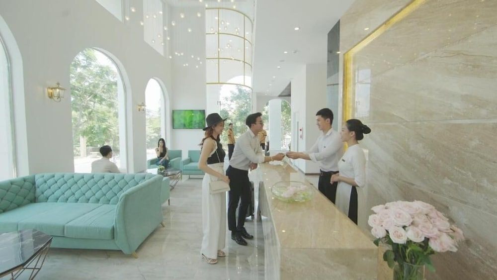 RHM Luxury Hotel and Suite 3