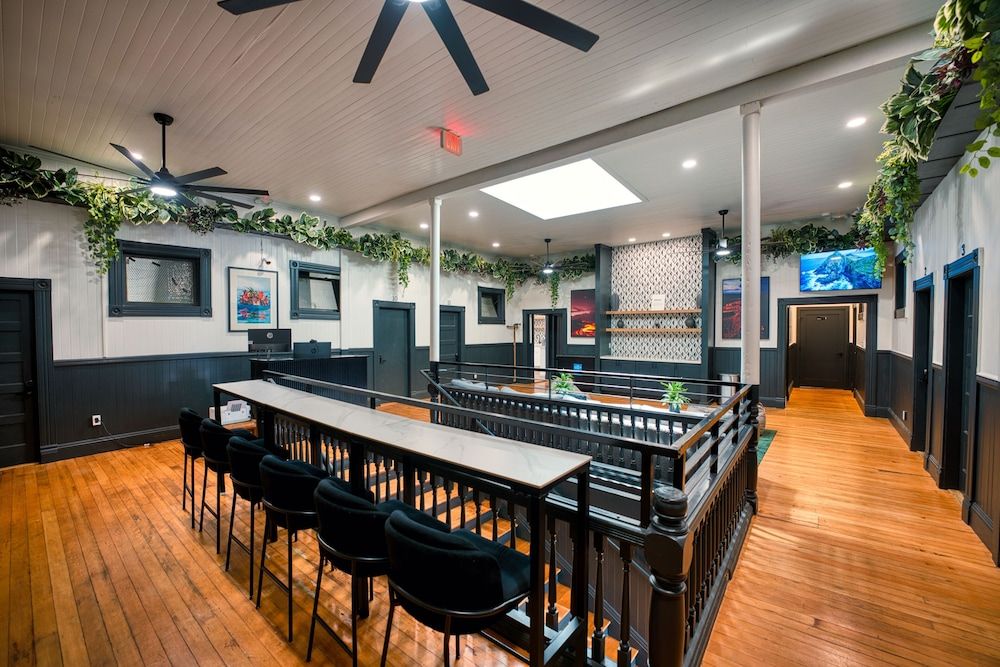 Howzit Hostels Hawaii 3