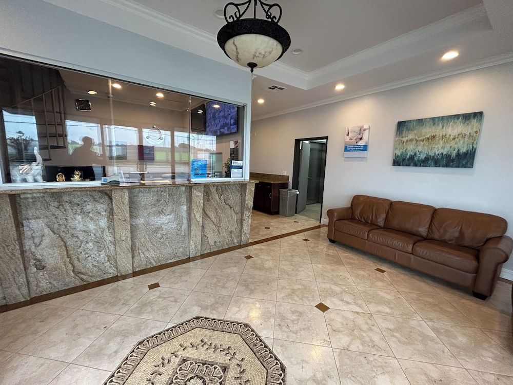 Studio 6 Suites Gardena, CA 3