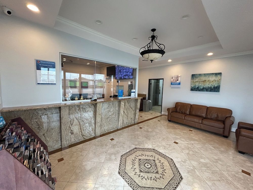 Studio 6 Suites Gardena, CA 2