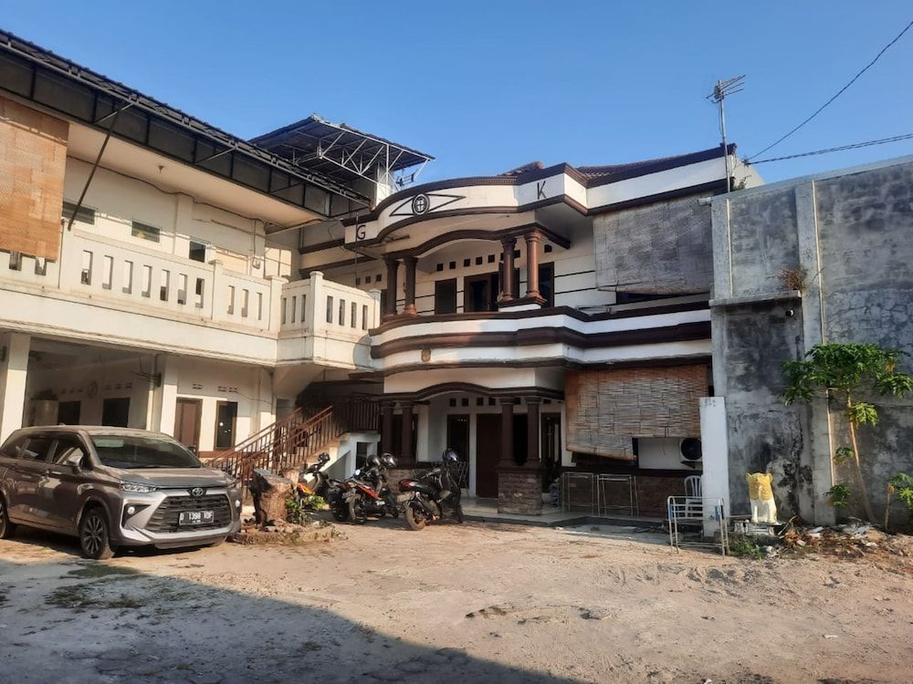 OYO Life 93160 Kost Jenny Karawang 2 estrellas en Karawang