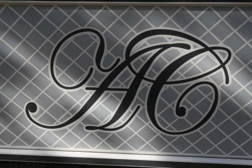 Logis Hotel L'ange Couronne 2