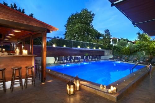 4-You 4 stelle a Poligiros