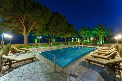 Nefeli Studios 4 étoiles à Eratini