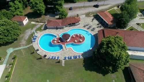 Sintrivanis Resort Beach 2