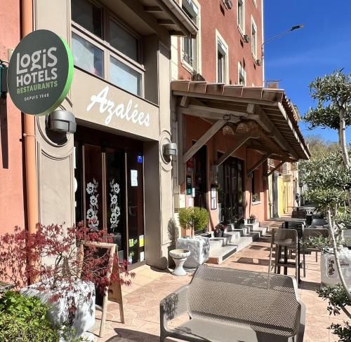 Logis Hôtel Restaurant Azalées 3 estrelas em Tourrettes