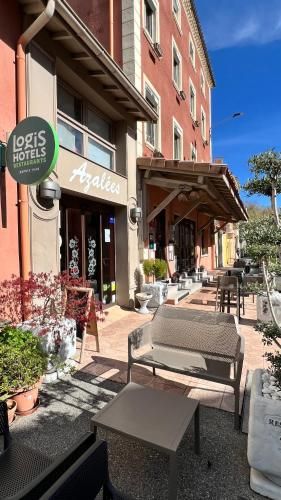 Logis Hôtel Restaurant Azalées 2