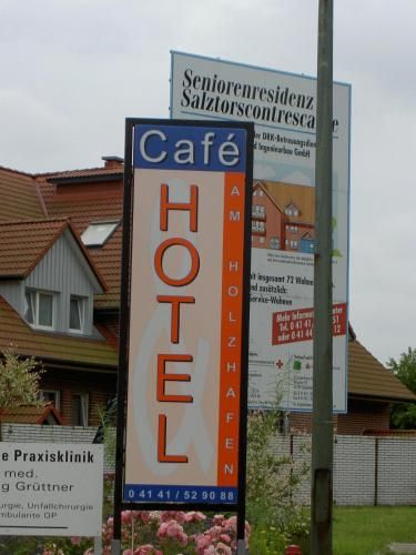 Hotel am Holzhafen 2