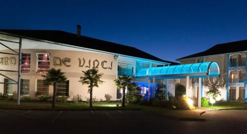 Espace Leonard De Vinci 3 étoiles à Evry-Courcouronnes