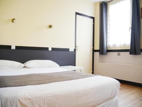 Hotel des Bains à 10 min de Paris 2 étoiles à Saint-Maurice