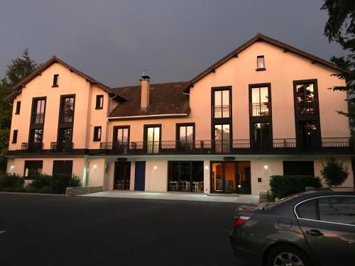 Logis - Hotel Restaurant La Mire 3