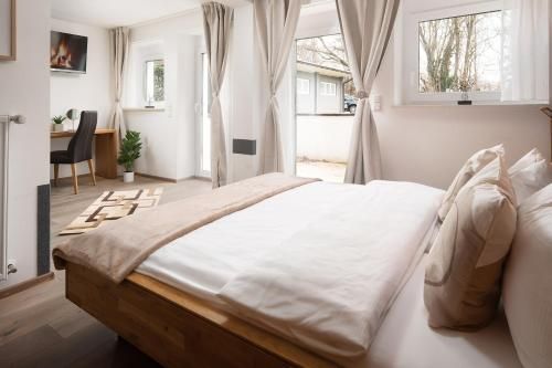 Hotel Vier Jahreszeiten an der Therme & Kliniken Bad Krozingen Nähe Freiburg & Schwarzwald Ideal für Wellness Kur & Business Ausflüge 24h Check In- WLAN & Parken gratis 3