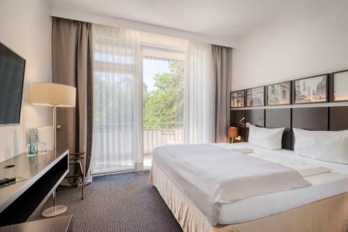 Waldhotel 1