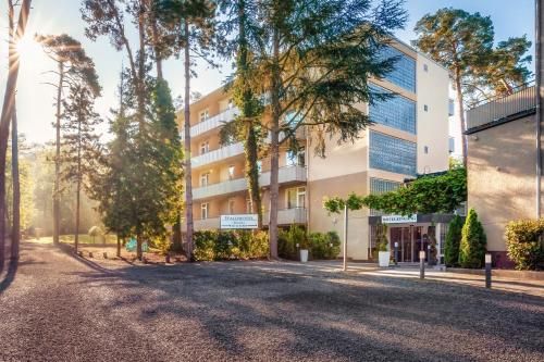 Waldhotel 2