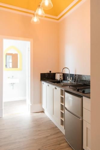 The Merryburn - Rooms and Courtyard Studios 3