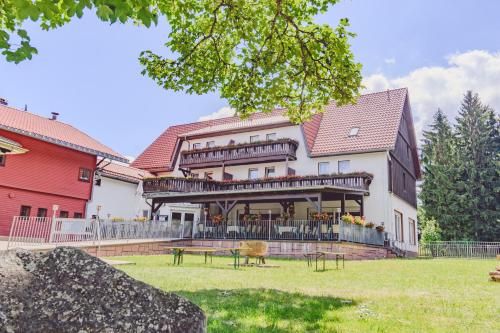 Hotel und Berggasthof Tanzbuche 3