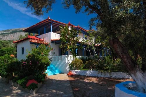 White Rock Apartments 2