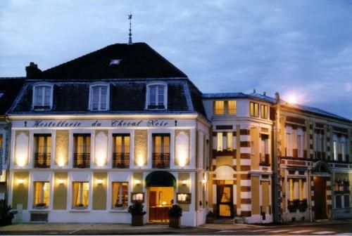 L'Hôtel Le Cheval Noir 3 estrellas en Fontainebleau