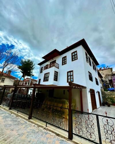 Ayten Hanım Konağı