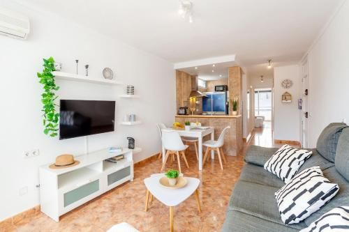 Nano's Beach House 2