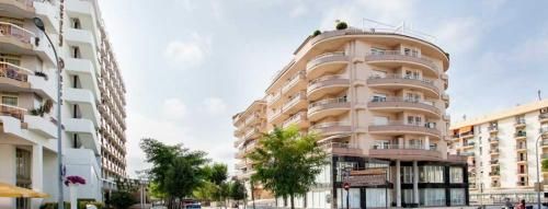 Apartamentos Beverly 3