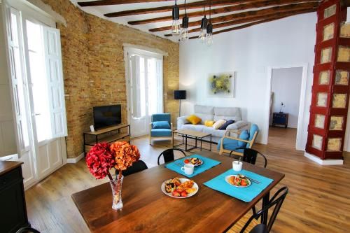 Apartamentos Almada - calle Alfonso - Plaza SAS 1