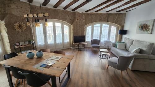 Apartamentos Almada - calle Alfonso - Plaza SAS 2