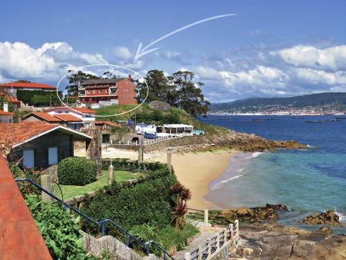 Apartamentos Sinás Playa 3