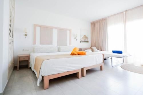 Apartamentos Es Caló 2