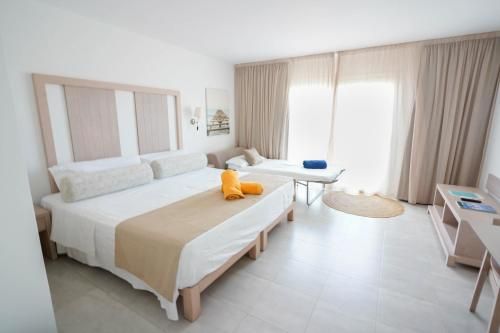 Apartamentos Es Caló 3