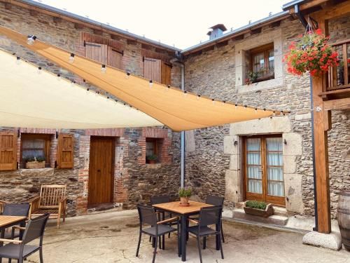 Aparthotel les Corts 3