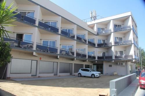 Aparthotel Els Molins 1