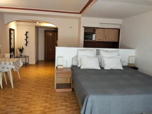 Unique Apartahotel 4-3 1