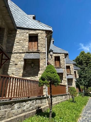 La Encina, Acogedor apartamento en El Pueyo de Jaca - Arafita Apartamentos 2