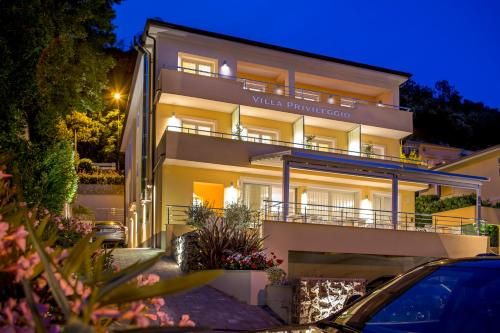 Hotel Villa Privileggio 3 étoiles à Mošćenička Draga