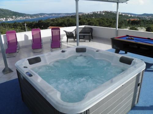 XXL Vila Lavanda for 16 person 3 estrelas em Rogoznica