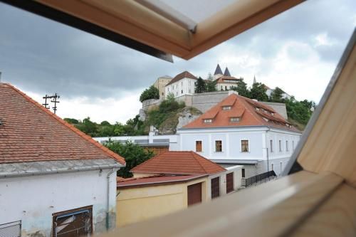 Gizella Hotel and Restaurant 3