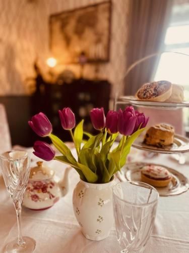 Moycarn Lodge & Marina 3