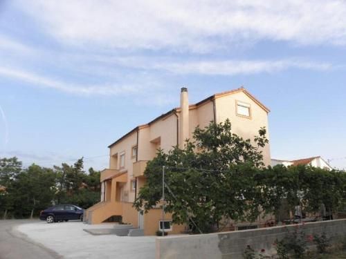 Apartments Ivan 3 estrellas en Nin