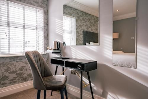 TF Royal Hotel & Theatre 2