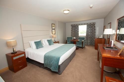 Four Seasons Hotel & Leisure Club 2