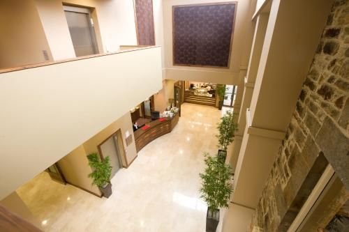 The Shirley Arms Hotel 3