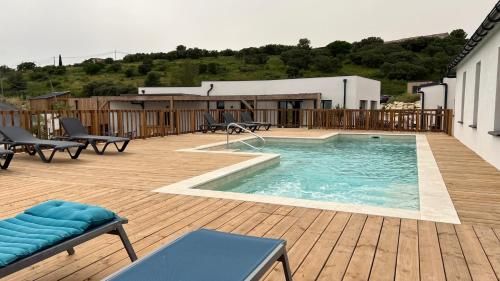 Camping les lodges du lagon 3 estrelas em Calvisson