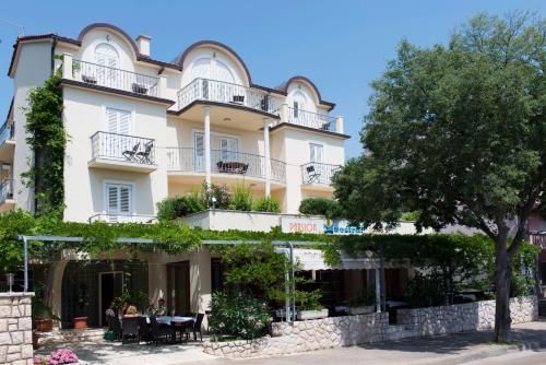 Pansion Maestral 3 estrelas em Novi Vinodolski